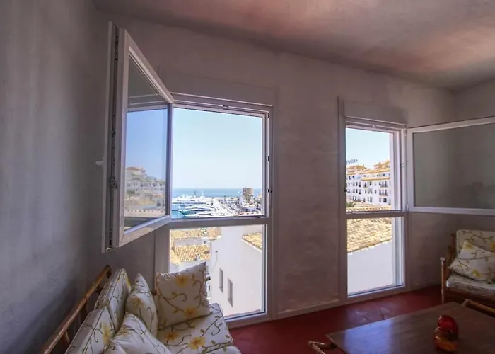 1079 - Frontline Puerto Banus