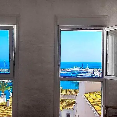 1079 - Frontline Puerto Banus * 마르베야
