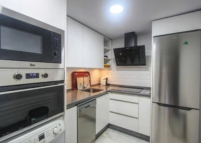 1079 - Frontline Puerto Banus Appartement