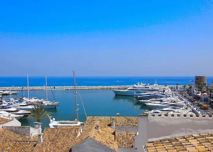 1079 - Frontline Puerto Banus