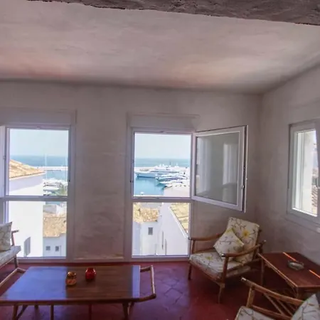 1079 - Frontline Puerto Banus *